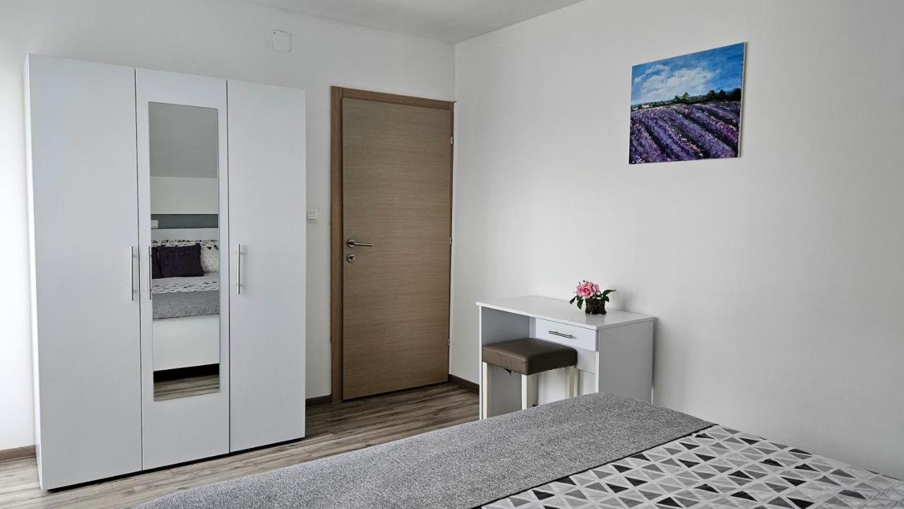 Apartment Andrea Smoljanac Kültér fotó