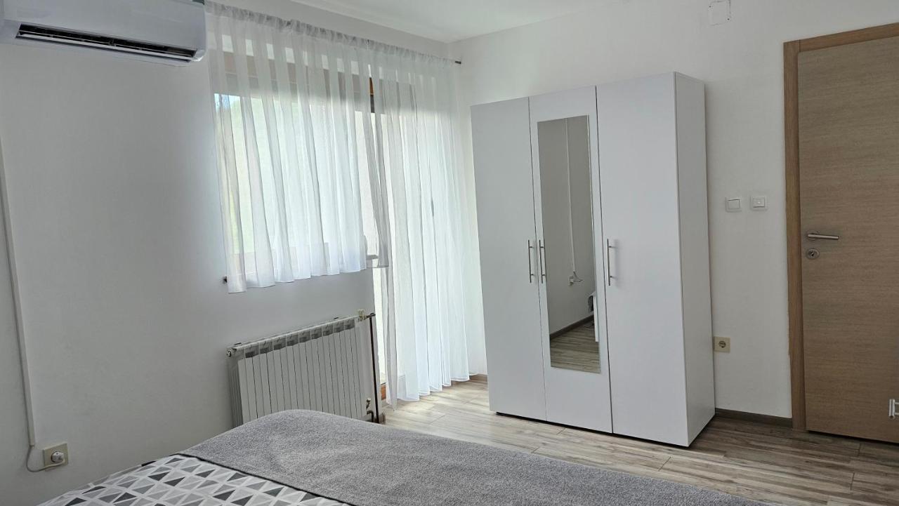 Apartment Andrea Smoljanac Kültér fotó